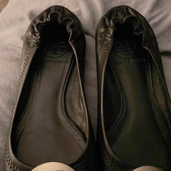 Tori Burch Minnie leather Flats, black with silver chrome- size 4/5. - Picture 4 of 5
